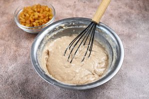 Пирог постный с изюмом Пирог постный с изюмом