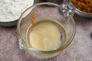 Пирог постный с изюмом Пирог постный с изюмом