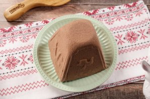 Шоколадная творожная пасха с черносливом