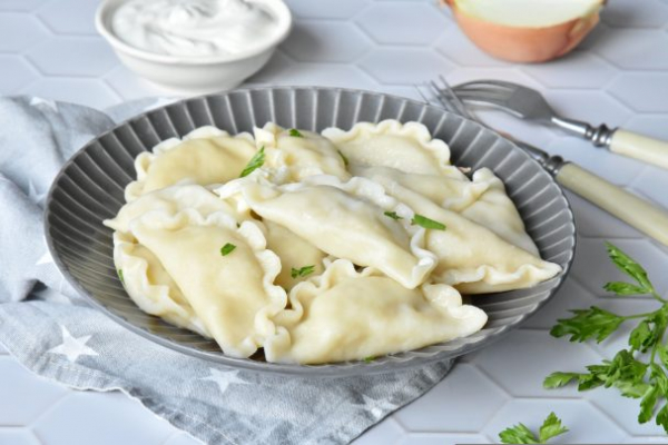 Вареники с картошкой и салом Вареники с картошкой и салом
