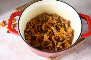 Лисички маринованные Лисички маринованные